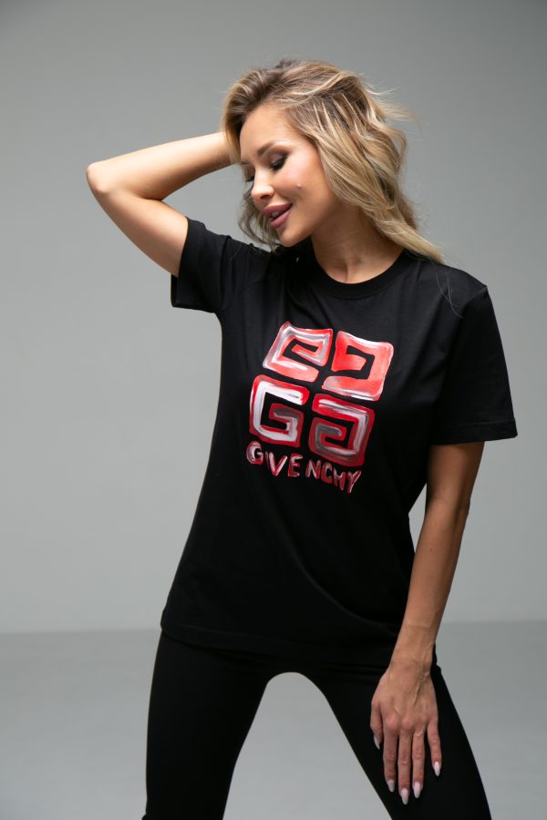 Футболка GIVENCHY